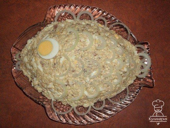 Салат с консервированной рыбкой