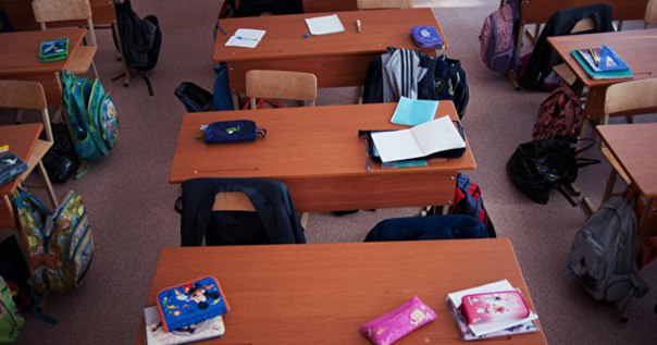 В Смоленске уволили учительницу, заклеившую рот ученика скотчем: 