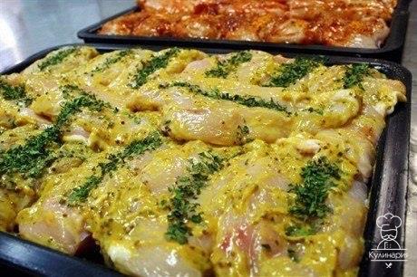 Куриная грудка в сметанном соусе