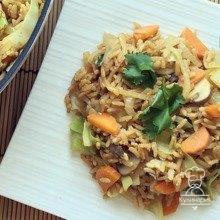Коричневый рис с овощами