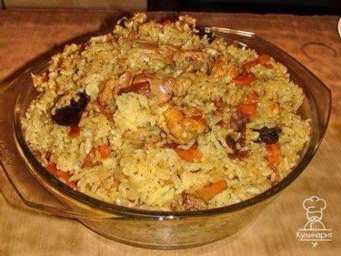 Плов с курицей и черносливом 