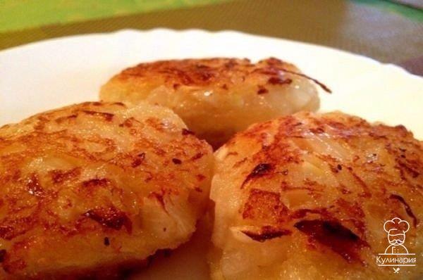 ЛУКОВЫЕ КОТЛЕТЫ: ВКУСНЕЙШЕЕ БЛЮДО ПРАКТИЧЕСКИ ИЗ НИЧЕГО. ДА ЕЩЕ И ГОТОВИТСЯ БЫСТРО! 