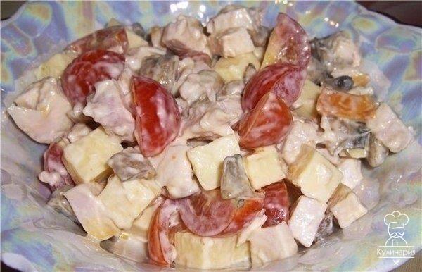 Салат с копченной курочкой 