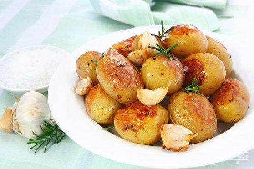 ПЕЧЁНЫЙ КАРТОФЕЛЬ В МУЛЬТИВАРКЕ!