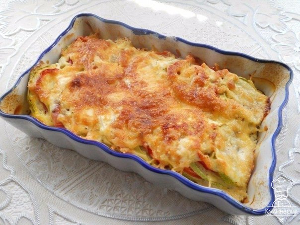 Кабачки, запеченные с помидорами и сыром 