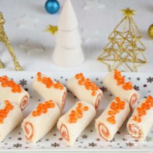 Рулетики с семгой и икрой