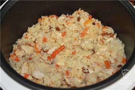 Плов с куриной грудкой в мультиварке