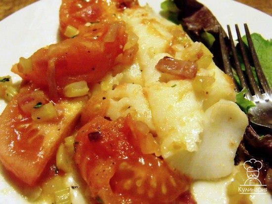 Треска, тушеная с овощами в мультиварке.