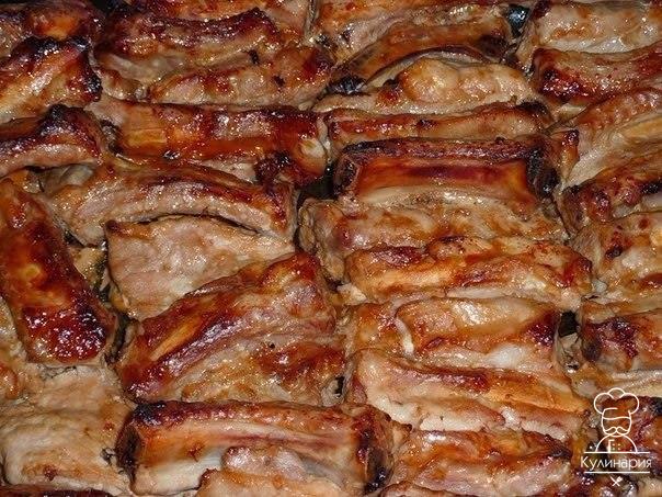Запеченные свиные ребрышки -вкуснота