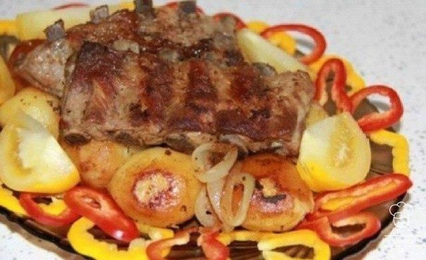 Картофель с ребрышками в мультиварке 