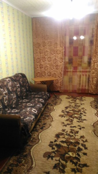 Фото: СРОЧНО..<br>СДАМ КОМНАТУ В ДВУХКОМНАТНОЙ КВАРТИРЕ,РАЙОН ЛЕНИНГРАДСКАЯ ЗА ,,ЗОЛОТЫМ КЛЮЧИКОМ,, ЯРОСЛАВСКАЯ 6...ДЛЯ ПРОЖИВАНИЯ ВСЁ ЕСТЬ.МЕБЕЛЬ,БЫТ.ТЕХНИКА.ВАЙФАЙ.(ПРЕДОСТАВИМ ЕСЛИ НУЖНО ПОСУДУ,ПОСТЕЛЬНОЕ БЕЛЬЕ).<br>ОТ ВАС:<br>- СВОЕВРЕМЕННАЯ ОПЛАТА<br>- ПОРЯДОЧНОСТЬ<br>-ЧИСТОПЛОТНОСТЬ<br>-БЕЗ ЖИВОТНЫХ.<br><br>6000рублей<br><br>89005562615.<br>ВОПРОСЫ В ЛИЧКУ.
