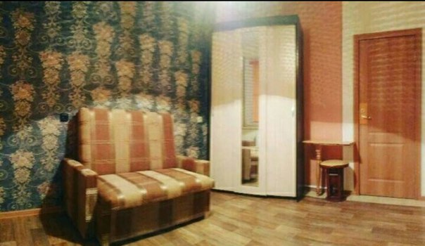 Санкт-Петербург метро Девяткино<br>Сдам комнату только Девушке .<br>11.500 плюс коммунальные 1500<br>Без залога.+интернет 200 руб.<br>Метро Девяткино 1500 метров.<br>Новый дом,1(высокий этаж)15 этажного дома.<br>3 комнатная квартира.комнаты по 12 метров.<br>В 1 комнате проживает собственник(м)<br>Во второй проживает девушка.<br>В квартире есть все необходимое.<br>ОСОБЫЕ УСЛОВИЯ:<br>-Гостей не водить.<br>-Без животных.<br>-В квартире не курить.<br>-Поддерживать чистоту и порядок<br>До метро Девяткино 2 остановки или 15 мин пешком.(1500 метров). - фото Фото: Санкт-Петербург метро Девяткино<br>Сдам комнату только Девушке .<br>11.500 плюс коммунальные 1500<br>Без залога.+интернет 200 руб.<br>Метро Девяткино 1500 метров.<br>Новый дом,1(высокий этаж)15 этажного дома.<br>3 комнатная квартира.комнаты по 12 метров.<br>В 1 комнате проживает собственник(м)<br>Во второй проживает девушка.<br>В квартире есть все необходимое.<br>ОСОБЫЕ УСЛОВИЯ:<br>-Гостей не водить.<br>-Без животных.<br>-В квартире не курить.<br>-Поддерживать чистоту и порядок<br>До метро Девяткино 2 остановки или 15 мин пешком.(1500 метров).