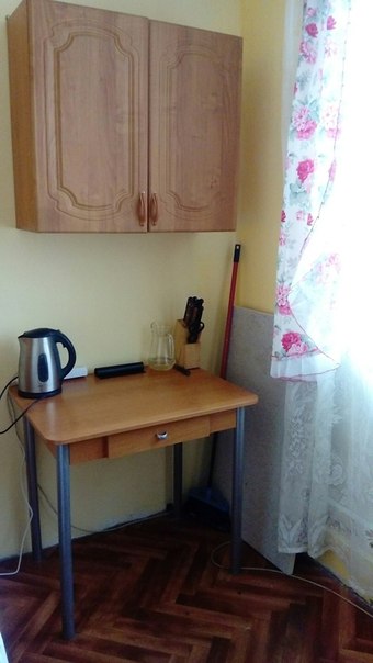 Сдаётся 1 ком. кв для славян, можно с детьми, животные по договорённости. <br><br>Метро Большевиков, Дыбенко. <br>Солидарности 12к2<br><br>Комната 18 метров <br><br>В комнате новая мебель - стенка, шкаф для одежды, диван-кровать. А также раскладной стол, две тумбы. <br><br>Кухня - кухонный гарнитур, плита, микроволновка, стиральная машина, холодильник, чайник. <br><br>Рядом детский сад, школа, много магазинов, а также в пешей доступности поликлиники. <br><br>От метро около 3х остановок, транспорт ходит часто. <br><br>Цена 18000 плюс свет, вода. <br>Залог 10000, можно разделить на 2 части.<br><br>Агентов прошу не беспокоить. <br>Не агентство. - фото Фото: Сдаётся 1 ком. кв для славян, можно с детьми, животные по договорённости. <br><br>Метро Большевиков, Дыбенко. <br>Солидарности 12к2<br><br>Комната 18 метров <br><br>В комнате новая мебель - стенка, шкаф для одежды, диван-кровать. А также раскладной стол, две тумбы. <br><br>Кухня - кухонный гарнитур, плита, микроволновка, стиральная машина, холодильник, чайник. <br><br>Рядом детский сад, школа, много магазинов, а также в пешей доступности поликлиники. <br><br>От метро около 3х остановок, транспорт ходит часто. <br><br>Цена 18000 плюс свет, вода. <br>Залог 10000, можно разделить на 2 части.<br><br>Агентов прошу не беспокоить. <br>Не агентство.