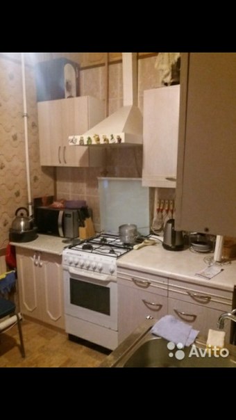 Фото: Продается просторная трехкомнатная квартира в центре г.Кронштадт, общей площадью 62.3 кв.м.<br>в шаговой доступности  вся необходимая инфраструктура. 1 этаж. Требуется косметический ремонт. Подходит как для проживания, так и для коммерческих целей. <br>Прямая продажа.  Ипотека, субсидия, мат.капитал. В собственности более 5 лет. <br>4 450 000р