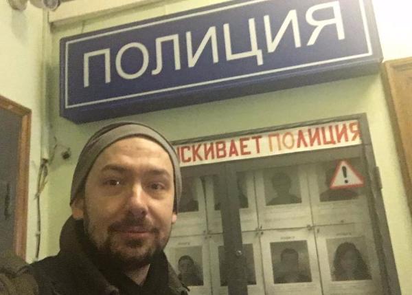Освобождённый украинский журналист думает о цветах и кофе для Захаровой