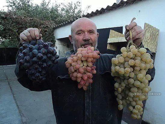 Дедушка сам вырастил! Шикарный урожай!