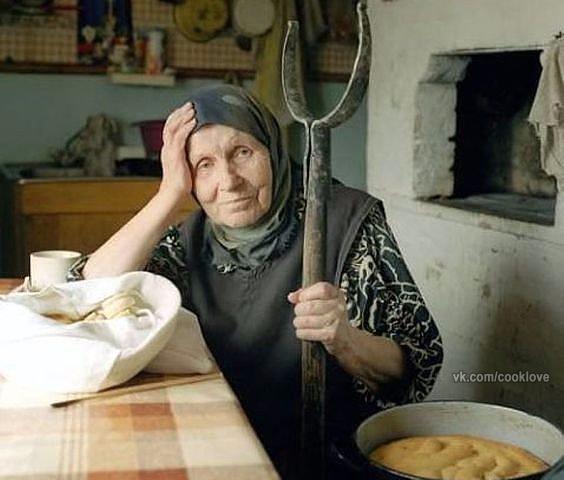 Как же хочется назад...в детство к бабуле.