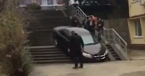Это всё потому что кто-то слишком много пьёт
