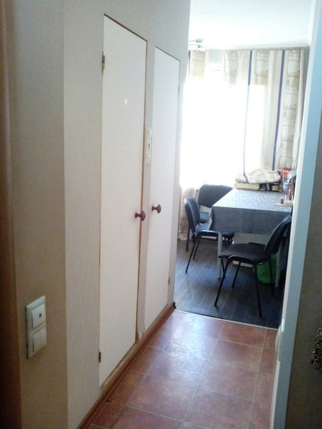 Всем привет! Сдаётся комната 13 кв.м. в 2х комн. квартире на длительный срок. Ищем 1 девушку, платежеспособную, порядочную, без животных. Дебоши и шумные компании - не приветствуются. Соседки - две девушки-студентки. В квартире есть всё необходимое. Сан.узел - раздельный. <br>Пешая доступность - МЦК Лихоборы 3 мин, м. Петровско - Разумовская 17 мин или 7 мин на автобусе. <br>Оплата 13500р + коммуналка (~800). Залог 12000р. (возвращается при выезде).<br>Все вопросы - в ЛС.<br>Заселение и осмотр - в любое время по договорённости.<br>Я ищу себе замену. Переезжаю по личным обстоятельствам, так бы жила здесь ещё долго.)))<br> Елхимова - фото Фото: Всем привет! Сдаётся комната 13 кв.м. в 2х комн. квартире на длительный срок. Ищем 1 девушку, платежеспособную, порядочную, без животных. Дебоши и шумные компании - не приветствуются. Соседки - две девушки-студентки. В квартире есть всё необходимое. Сан.узел - раздельный. <br>Пешая доступность - МЦК Лихоборы 3 мин, м. Петровско - Разумовская 17 мин или 7 мин на автобусе. <br>Оплата 13500р + коммуналка (~800). Залог 12000р. (возвращается при выезде).<br>Все вопросы - в ЛС.<br>Заселение и осмотр - в любое время по договорённости.<br>Я ищу себе замену. Переезжаю по личным обстоятельствам, так бы жила здесь ещё долго.)))<br> Елхимова