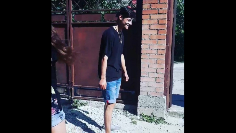 VID_20000519_171227_209.mp4