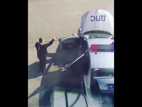 Поп освещает машину дпс