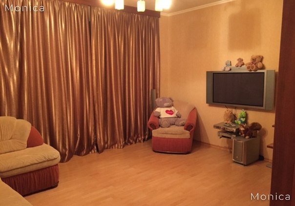 Сдается двушка 65 20/20/14-кухня в Южном Бутово за 45 000. Евроремонт, вся мебель имеется (вся бытовая техника, 2 кондиционера, 2 телевизора), охраняемая территория + машиноместо. Домофон имеется. Оплата 45 т. руб. + К.У. по счетчикам (~3500 на семью 4 чел) + охрана и парковочное место (350 р./мес.), залог 45 т. руб. В квартиру куплена бесшумная стиральная машина 2 месяца назад. Освобождается в 20-х числах июня.<br>Без комиссии!<br>Подробнее на - фото Фото: Сдается двушка 65 20/20/14-кухня в Южном Бутово за 45 000. Евроремонт, вся мебель имеется (вся бытовая техника, 2 кондиционера, 2 телевизора), охраняемая территория + машиноместо. Домофон имеется. Оплата 45 т. руб. + К.У. по счетчикам (~3500 на семью 4 чел) + охрана и парковочное место (350 р./мес.), залог 45 т. руб. В квартиру куплена бесшумная стиральная машина 2 месяца назад. Освобождается в 20-х числах июня.<br>Без комиссии!<br>Подробнее на