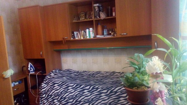 Ищем соседку, старше 35-ти лет,в комнату на подселение к девушке (38 лет). Квартира 3х комнатная, в соседях : молодая семья и женщина 40 лет. <br>Квартира находится в Люберцах, 10 мин. до м. Жулебино и 12 мин. До м. Котельники Пешком. <br>В квартире есть все необходимое: стиральная машина, посуда,холодильник, микроволновая печь и телевизор (в комнате). <br>Ваша кровать справа от входа) <br>Ищем аккуратную, платежеспособную и ответственную женщину, без детей и животных! <br>Оплата 8000 + 1000 комунальные услуги.(входит туалетная бумага, чистящие и моющие средства для уборки квартиры). <br>Въезд 15.12.17 <br>Агентов просьба не беспокоить!<br>Пишите в ЛС Городова или звоните ответственной по квартире +79251820541 Татьяна. - фото Фото: Ищем соседку, старше 35-ти лет,в комнату на подселение к девушке (38 лет). Квартира 3х комнатная, в соседях : молодая семья и женщина 40 лет. <br>Квартира находится в Люберцах, 10 мин. до м. Жулебино и 12 мин. До м. Котельники Пешком. <br>В квартире есть все необходимое: стиральная машина, посуда,холодильник, микроволновая печь и телевизор (в комнате). <br>Ваша кровать справа от входа) <br>Ищем аккуратную, платежеспособную и ответственную женщину, без детей и животных! <br>Оплата 8000 + 1000 комунальные услуги.(входит туалетная бумага, чистящие и моющие средства для уборки квартиры). <br>Въезд 15.12.17 <br>Агентов просьба не беспокоить!<br>Пишите в ЛС Городова или звоните ответственной по квартире +79251820541 Татьяна.