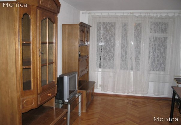 Сдается двухкомнатная квартира 43 кв. м. в блочном, кооперативном 5-ти этажном доме на 3-м этаже за 38 000. Метро Щукинская 12 мин пешком. Автобус 6 мин. До м. Октябрьское Поле -10. Комнаты раздельные, санузел совмещен, балкон. Квартира меблирована. Румынская деревянная стенка, телевизор, стол, стулья, два раскладных дивана, двустворчатый шифоньер, навесные полки. Шифоньер для верхней одежды, калошница в коридоре, стиральная машина, телевизор, холодильник 16 г. Тихий двор в стороне от дорог. От хозяйки без посредников. Залоговая сумма 1 мес.<br>Залог 38000 руб. Оплата 38 000 в месяц+свет.<br>Без комиссии!<br>Подробнее на - фото Фото: Сдается двухкомнатная квартира 43 кв. м. в блочном, кооперативном 5-ти этажном доме на 3-м этаже за 38 000. Метро Щукинская 12 мин пешком. Автобус 6 мин. До м. Октябрьское Поле -10. Комнаты раздельные, санузел совмещен, балкон. Квартира меблирована. Румынская деревянная стенка, телевизор, стол, стулья, два раскладных дивана, двустворчатый шифоньер, навесные полки. Шифоньер для верхней одежды, калошница в коридоре, стиральная машина, телевизор, холодильник 16 г. Тихий двор в стороне от дорог. От хозяйки без посредников. Залоговая сумма 1 мес.<br>Залог 38000 руб. Оплата 38 000 в месяц+свет.<br>Без комиссии!<br>Подробнее на