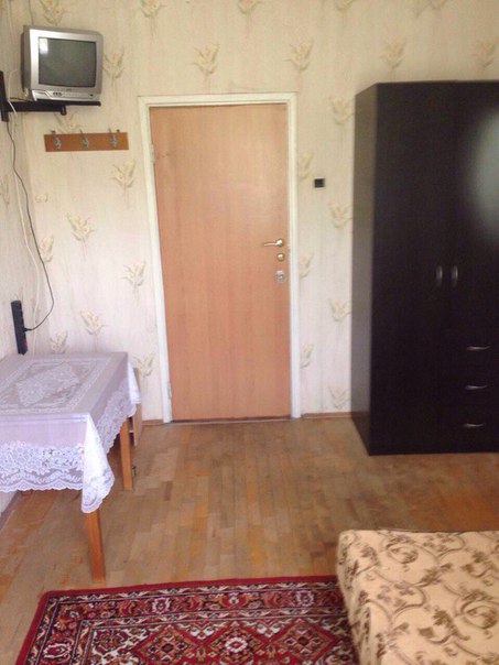 На длительный срок сдается изолированная комната 12кв.м. в двухкомнатной квартире линейной планировки, строго для одной девушки. Ремонт квартиры на уверенную 4. Вторую комнату снимает русская семейная пара. <br>Удалённость от м. Кантемировская 15 мин пешком или на авт.150/217/839 7-10 минут в зависимости от загруженности на дороге. <br>Стоимость комнаты 16 000 р. (ЖКХ включены). Без комиссии. Депозит 8 000 р. <br>тел 8(977)425-48-07<br><br> Дегтярёва - фото Фото: На длительный срок сдается изолированная комната 12кв.м. в двухкомнатной квартире линейной планировки, строго для одной девушки. Ремонт квартиры на уверенную 4. Вторую комнату снимает русская семейная пара. <br>Удалённость от м. Кантемировская 15 мин пешком или на авт.150/217/839 7-10 минут в зависимости от загруженности на дороге. <br>Стоимость комнаты 16 000 р. (ЖКХ включены). Без комиссии. Депозит 8 000 р. <br>тел 8(977)425-48-07<br><br> Дегтярёва