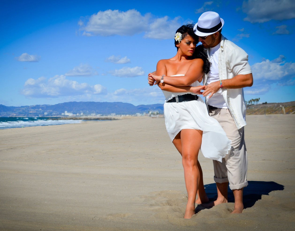 Афиша Нижний Новгород БЕСПЛАТНЫЕ УРОКИ SALSA&BACHATA&KIZOMBA