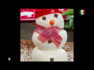 Come fare dei pupazzi di neve con la mozzarella