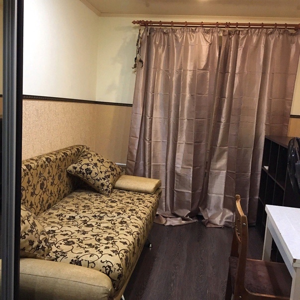 Москва, Тверская, 15 <br>Пушкинская — 320 м <br>Сдается комната ,Чистая, светлая комната в 2-х комн. квартире добропорядочному человеку. В комнате имеется: большой диван, шкаф, стеллаж, интернет, стол, стул, На кухне: новый небольшой гарнитур, стиральная машинка,двухкамерный холодильник . <br>Сан.узел разделен . Соседи приличные. <br>Остановки общественного транспорта метро в <br>2-3 мин ходьбы. <br>Цена 20000. По вопросам звоните <br>89227233359 - фото Фото: Москва, Тверская, 15 <br>Пушкинская — 320 м <br>Сдается комната ,Чистая, светлая комната в 2-х комн. квартире добропорядочному человеку. В комнате имеется: большой диван, шкаф, стеллаж, интернет, стол, стул, На кухне: новый небольшой гарнитур, стиральная машинка,двухкамерный холодильник . <br>Сан.узел разделен . Соседи приличные. <br>Остановки общественного транспорта метро в <br>2-3 мин ходьбы. <br>Цена 20000. По вопросам звоните <br>89227233359