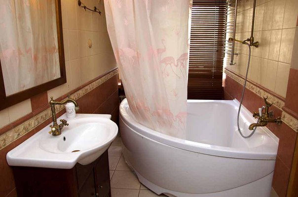 Сеть хостелов“Tvoyhostel” – от 10000 руб. за месяц! <br><br>Хостелы “Tvoyhostel” расположены в самом центре Москвы, на ваш выбор места около: <br><br>Смоленская (1 мин) <br>Достоевская (5 мин) <br><br>К услугам гостей: <br>-Постельное белье и полотенца <br>-WI-FI <br>-Ежедневная уборка <br>-Стиральная машинка <br>-Микроволновка <br>-Чай и печеньки, каши по утрам <br>-Кухня со всеми необходимыми принадлежностями <br>-Фен для волос <br>-Утюг и гладильная доска <br>-Есть женские, мужские и смешные номера <br><br>В наших хостелах чисто и очень уютно! <br>Возможны гибкие условия оплаты <br>Будем рады вам! Звоните, все обсудим. <br>Контактный телефон: <br>+7 (962) 963-78-78 Владислав - фото Фото: Сеть хостелов“Tvoyhostel” – от 10000 руб. за месяц! <br><br>Хостелы “Tvoyhostel” расположены в самом центре Москвы, на ваш выбор места около: <br><br>Смоленская (1 мин) <br>Достоевская (5 мин) <br><br>К услугам гостей: <br>-Постельное белье и полотенца <br>-WI-FI <br>-Ежедневная уборка <br>-Стиральная машинка <br>-Микроволновка <br>-Чай и печеньки, каши по утрам <br>-Кухня со всеми необходимыми принадлежностями <br>-Фен для волос <br>-Утюг и гладильная доска <br>-Есть женские, мужские и смешные номера <br><br>В наших хостелах чисто и очень уютно! <br>Возможны гибкие условия оплаты <br>Будем рады вам! Звоните, все обсудим. <br>Контактный телефон: <br>+7 (962) 963-78-78 Владислав