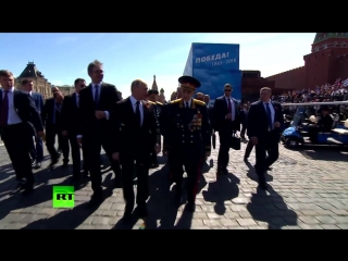 Путин вступился за ветерана, которого после парада Победы оттеснил в сторону сотрудник ФСО