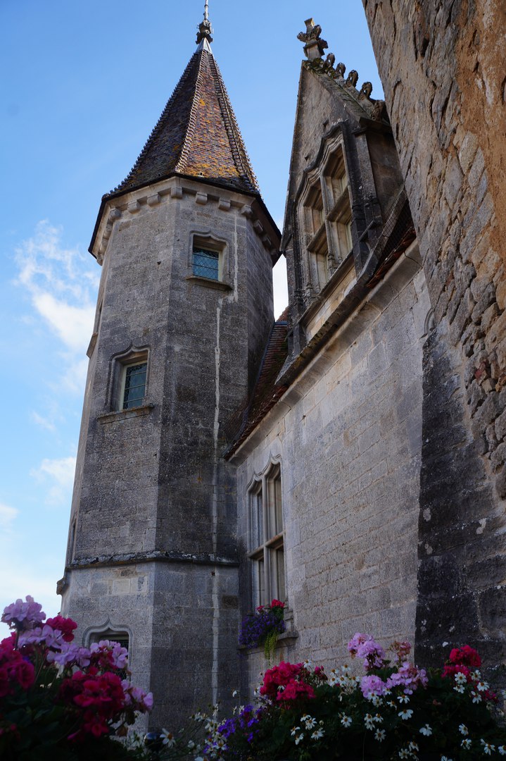 Сastle Châteauneuf - pearl in burgundy crown castle, Châteauneuf, around, There, village, century, Philippe, tower, interiors, owner, state, Chaudenay, built, castle&039s, close, Burgundy, kilometres, remains, Mulberry, collapsed