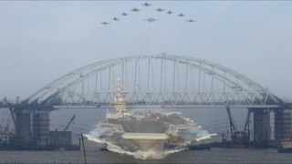 Авианосец не пройдет: чем строительство Крымского моста разгневало США