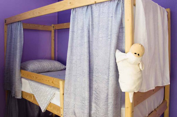Сеть хостелов“Tvoyhostel” – от 10000 руб. за месяц! <br><br>Хостелы “Tvoyhostel” расположены в самом центре Москвы, на ваш выбор места около: <br><br>Смоленская (1 мин) <br>Достоевская (5 мин) <br><br>К услугам гостей: <br>-Постельное белье и полотенца <br>-WI-FI <br>-Ежедневная уборка <br>-Стиральная машинка <br>-Микроволновка <br>-Чай и печеньки, каши по утрам <br>-Кухня со всеми необходимыми принадлежностями <br>-Фен для волос <br>-Утюг и гладильная доска <br>-Есть женские, мужские и смешные номера <br><br>В наших хостелах чисто и очень уютно! <br>Возможны гибкие условия оплаты <br>Будем рады вам! Звоните, все обсудим. <br>Контактный телефон: <br>+7 (962) 963-78-78 Владислав - фото Фото: Сеть хостелов“Tvoyhostel” – от 10000 руб. за месяц! <br><br>Хостелы “Tvoyhostel” расположены в самом центре Москвы, на ваш выбор места около: <br><br>Смоленская (1 мин) <br>Достоевская (5 мин) <br><br>К услугам гостей: <br>-Постельное белье и полотенца <br>-WI-FI <br>-Ежедневная уборка <br>-Стиральная машинка <br>-Микроволновка <br>-Чай и печеньки, каши по утрам <br>-Кухня со всеми необходимыми принадлежностями <br>-Фен для волос <br>-Утюг и гладильная доска <br>-Есть женские, мужские и смешные номера <br><br>В наших хостелах чисто и очень уютно! <br>Возможны гибкие условия оплаты <br>Будем рады вам! Звоните, все обсудим. <br>Контактный телефон: <br>+7 (962) 963-78-78 Владислав