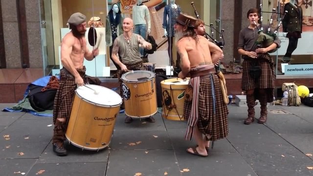 Awesome Clann An Drumma - Clanadonia