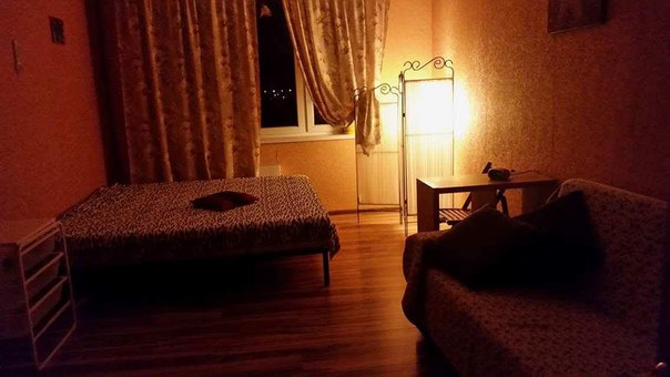 Сдается комната 23 кв.м. в отличном состоянии. В комнате 2 спальных места (двуспальная кровать, раскладывающийся диван), шкаф, стеллаж, в комнате есть кондиционер! безлимитный WiFi. На кухне вся бытовая техника (СМА, ПММ), всем конечно же можно пользоваться. Рссматриваем М; Ж ;М+Ж ;Ж+Ж; М+М; М+Ж+ребенок, славяне. Комната расположена таким образом, что никто друг другу не мешает. 16 000 для одного. 18000- для пары. в стоимость все включено! оперативные показы, замечательная собственница. <br>г. Долгопрудный мрк Хлебниково, ул Госпитальная дом 8 <br>5 минут пешком до станции Хлебниково (элктричка 30 минут до Белорусского вокзала) <br>8 903 212 92 76 - фото Фото: Сдается комната 23 кв.м. в отличном состоянии. В комнате 2 спальных места (двуспальная кровать, раскладывающийся диван), шкаф, стеллаж, в комнате есть кондиционер! безлимитный WiFi. На кухне вся бытовая техника (СМА, ПММ), всем конечно же можно пользоваться. Рссматриваем М; Ж ;М+Ж ;Ж+Ж; М+М; М+Ж+ребенок, славяне. Комната расположена таким образом, что никто друг другу не мешает. 16 000 для одного. 18000- для пары. в стоимость все включено! оперативные показы, замечательная собственница. <br>г. Долгопрудный мрк Хлебниково, ул Госпитальная дом 8 <br>5 минут пешком до станции Хлебниково (элктричка 30 минут до Белорусского вокзала) <br>8 903 212 92 76