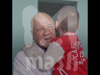 Пациенты доктора Севастьянова просят не отправлять на пенсию их спасителя