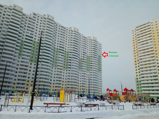 Фото: Просторная двухкомнатная квартира в Шушарах. <br>Двухсторонняя на 20 этаже. Два балкона. Потрясающий вид на Пулковские высоты (со стороны кухни и гостиной) и на город (со стороны спальни). <br> Кухня – 12.6 кв.м. Комнаты – 16 и 12,7 кв.м. <br>Вместительная прихожая – возможна установка трех секционного шкафа-купе. <br>Развитая инфраструктура: магазины, школа и МФЦ в шаговой доступности. <br>Встроенные коммерческие помещения – продуктовые магазины, строительные товары, детские сады. Благоустроенный двор с детской площадкой. <br>15 минут на транспорте до м. Московская, Купчино.<br>Собственность. Все документы готовы. Возможна ипотека.<br>Цена 4050000<br>Звоните сегодня, завтра может быть поздно! 8-965-015-4449