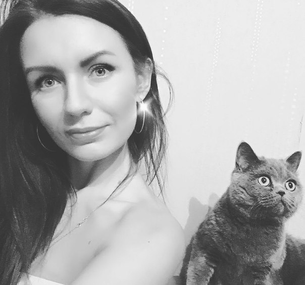 Привет, ребята! Я и моя кошка,не спеша,ищем себе изолированную комнату.Бюджет у нас 16 000.Сразу скажу противникам животных, моя киса очень приличная дама, обои не дерёт, ходит в туалет исключительно в свой лоток, да и вообще очень компанейская кошка. Все от неё без ума Заехать готовы в феврале,марте... <br>О себе : Работаю в сменном графике, не ярый ЗОЖник и не веган, могу посидеть в хорошей компании выпить вина (всё в меру). Хотелось бы найти близких по духу соседей, без строгих правил в квартире типа Фото: Привет, ребята! Я и моя кошка,не спеша,ищем себе изолированную комнату.Бюджет у нас 16 000.Сразу скажу противникам животных, моя киса очень приличная дама, обои не дерёт, ходит в туалет исключительно в свой лоток, да и вообще очень компанейская кошка. Все от неё без ума Заехать готовы в феврале,марте... <br>О себе : Работаю в сменном графике, не ярый ЗОЖник и не веган, могу посидеть в хорошей компании выпить вина (всё в меру). Хотелось бы найти близких по духу соседей, без строгих правил в квартире типа