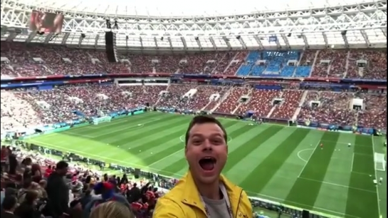 Влад Канопка на футболе