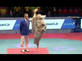 Cụ ông 80 tuổi biểu diễn Kungfu thâm hậu - Gây sock- 80 Year Old Man Martial arts demonstration