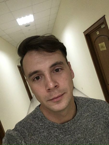 Всем привет!) Друзья, минутку внимания!)<br>С 16.12.2017 г. я готов снять комнату в районе м. Проспект Мира, в пешей доступности на длительный срок. Также рассмотрю м. Рижская, Сухаревская, Алексеевская и ВДНХ. Как вариант и другие ближайшие к м. Проспект Мира станции метро. Бюджет 15000-17000. <br>О себе: 32 года, ответственный, чистоплотный, порядочный, в меру общительный) с чувством юмора) Работаю в сфере недвижимости. График сменный. Проживать буду один. <br>Вот пожелания к моей будущей квартире: это двушка с раздельными комнатами, в хорошем состоянии, обустроена всем необходимым для комфортного проживания. Пожалуйста не предлагайте бабушкины варианты. Не первый этаж. <br>Пожелания к моему будущему соседу: это может быть парень, либо девушка-на самом деле не принципиально, главное одинаковое видение совместного проживания, с финансовой стабильностью и чувством юмора) Готов рассмотреть варианты с бюджетом больше моего, если они придутся по душе.<br>Если кого-то заинтересовало моё предложение, пишите в личку, все обсудим. Благодарю за внимание) Всем добра!)<br><br> Кузнецов - фото Фото: Всем привет!) Друзья, минутку внимания!)<br>С 16.12.2017 г. я готов снять комнату в районе м. Проспект Мира, в пешей доступности на длительный срок. Также рассмотрю м. Рижская, Сухаревская, Алексеевская и ВДНХ. Как вариант и другие ближайшие к м. Проспект Мира станции метро. Бюджет 15000-17000. <br>О себе: 32 года, ответственный, чистоплотный, порядочный, в меру общительный) с чувством юмора) Работаю в сфере недвижимости. График сменный. Проживать буду один. <br>Вот пожелания к моей будущей квартире: это двушка с раздельными комнатами, в хорошем состоянии, обустроена всем необходимым для комфортного проживания. Пожалуйста не предлагайте бабушкины варианты. Не первый этаж. <br>Пожелания к моему будущему соседу: это может быть парень, либо девушка-на самом деле не принципиально, главное одинаковое видение совместного проживания, с финансовой стабильностью и чувством юмора) Готов рассмотреть варианты с бюджетом больше моего, если они придутся по душе.<br>Если кого-то заинтересовало моё предложение, пишите в личку, все обсудим. Благодарю за внимание) Всем добра!)<br><br> Кузнецов