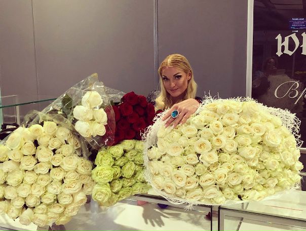 Анастасия Волочкова чуть не устроила скандал на борту самолета