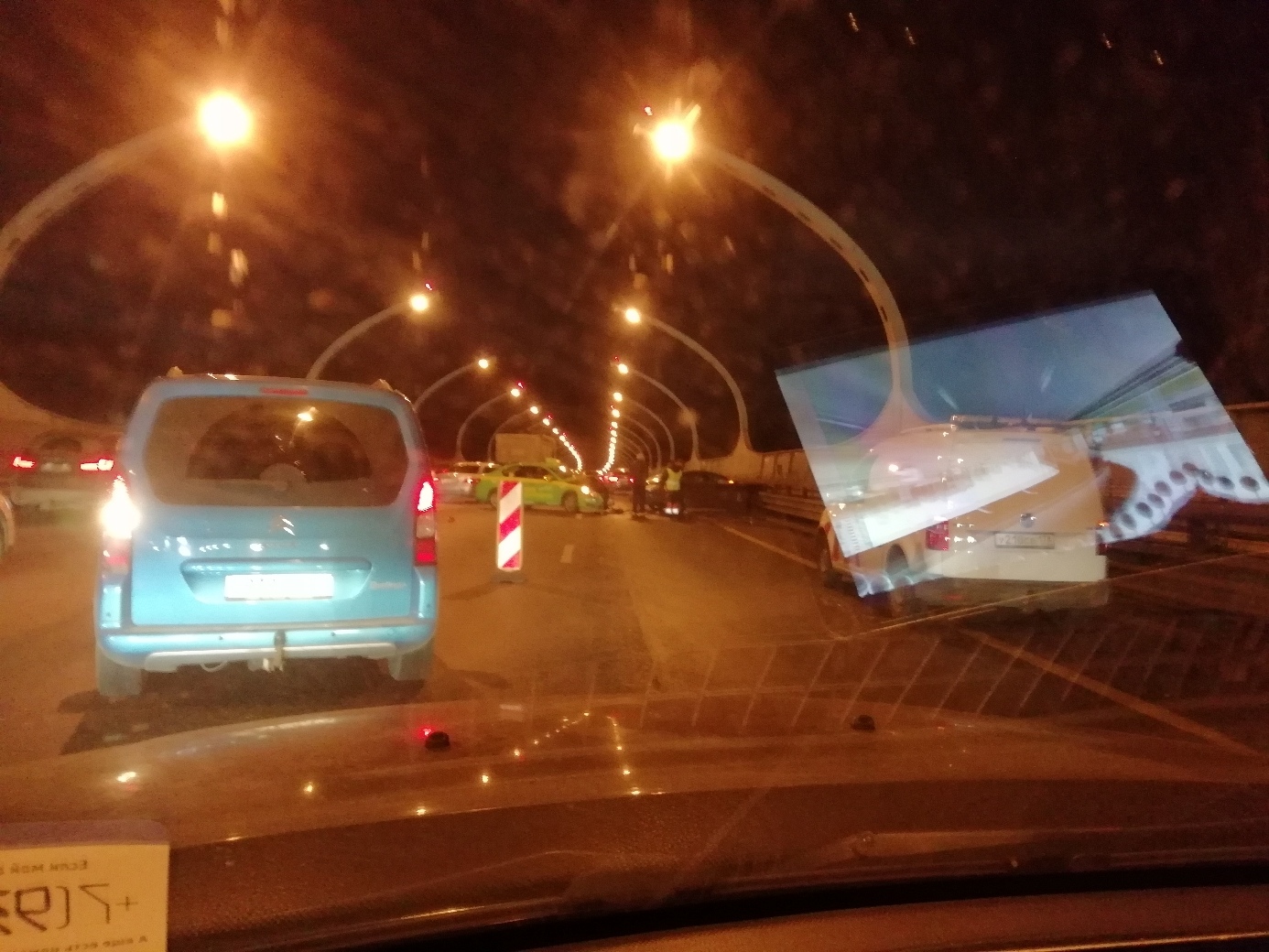 На ЗСД произошло массовое ДТП с участием самосвала и такси (фото)