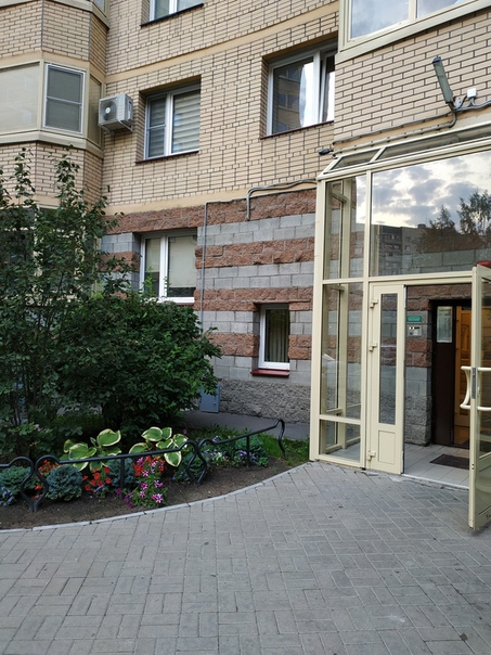 Сдам 1-комнатную квартиру м. Ленинский просп. СПб. Ленинский проспект.<br><br>Уютная, тёплая со всеми необходимыми вещами. В доме есть магазины, аптека салон красоты. Вопросы в лс - фото Фото: Сдам 1-комнатную квартиру м. Ленинский просп. СПб. Ленинский проспект.<br><br>Уютная, тёплая со всеми необходимыми вещами. В доме есть магазины, аптека салон красоты. Вопросы в лс
