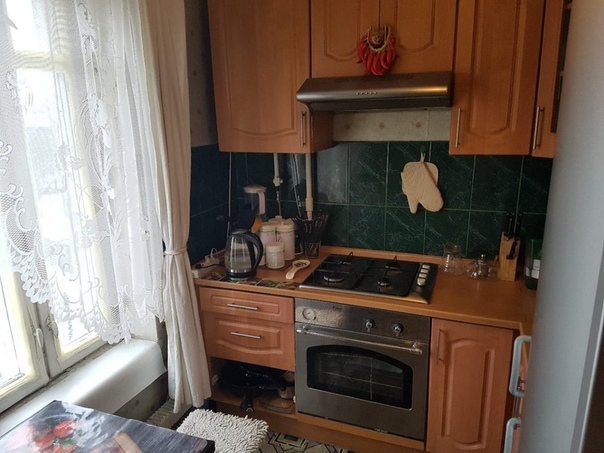 Всем привет))<br>м.Сходненская<br>18 июня освобождается большая комната в двухкомнатной квартире с балконом. В квартите есть все необходимое для проживания: ( wi-fi, стиральная машина ,микроволновка, холодильник, плита). В комнате двухспальный раскладной диван, кровать, шкафы, рабочий стол. От метро 8 минут. Стоимость 22000тыс в месяц + к/у(50/50) Депозит за последний месяц. ( Депозит можно разделить на две части ) - фото Фото: Всем привет))<br>м.Сходненская<br>18 июня освобождается большая комната в двухкомнатной квартире с балконом. В квартите есть все необходимое для проживания: ( wi-fi, стиральная машина ,микроволновка, холодильник, плита). В комнате двухспальный раскладной диван, кровать, шкафы, рабочий стол. От метро 8 минут. Стоимость 22000тыс в месяц + к/у(50/50) Депозит за последний месяц. ( Депозит можно разделить на две части )