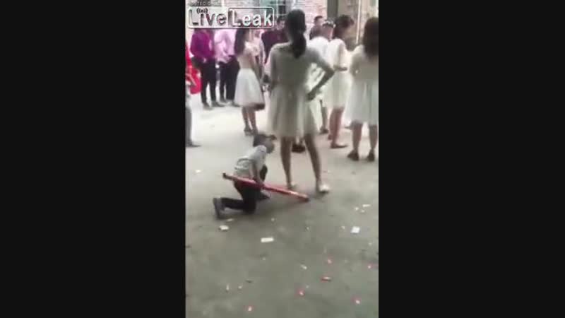 А ну ка, шо там